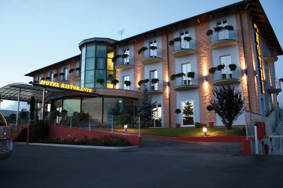 Bvh Hotel Bene Vagienna Екстер'єр фото